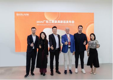 椅闪耀广州家博会创新设计摘双奖！AG真人网三朗FINN系列餐桌(图2)