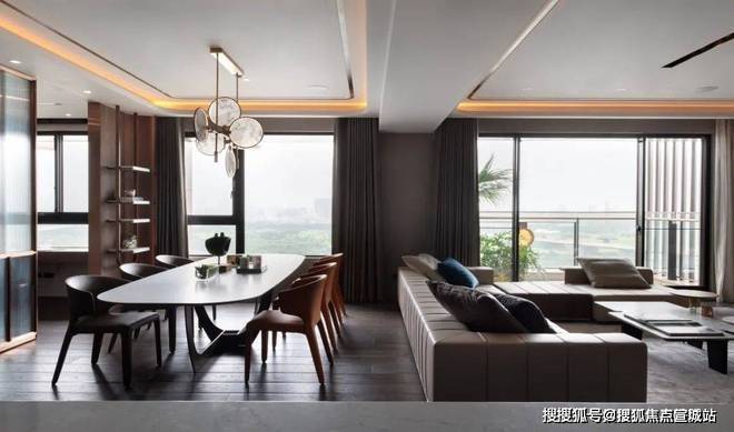 桥C位前湾壹号售楼处发布：一席尽奢藏”A