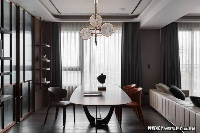桥C位前湾壹号售楼处发布：一席尽奢藏”AG真人游戏地址®前湾壹号售楼处 虹(图6)