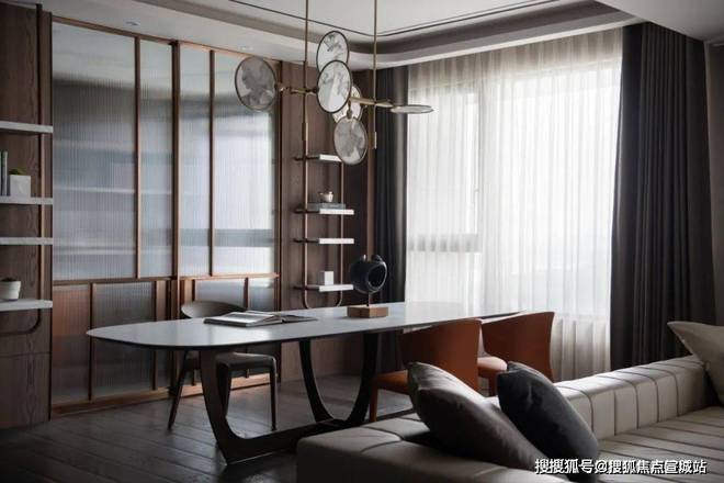 桥C位前湾壹号售楼处发布：一席尽奢藏”AG真人游戏地址®前湾壹号售楼处 虹(图11)