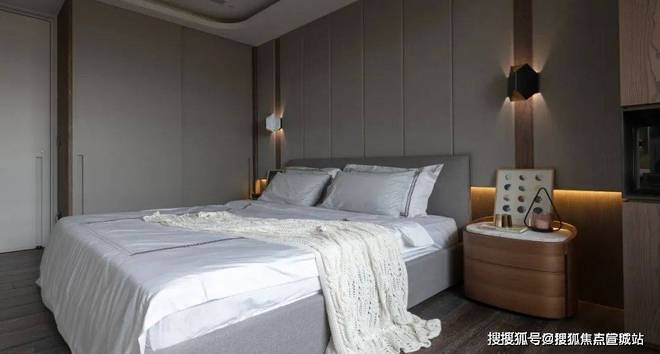 桥C位前湾壹号售楼处发布：一席尽奢藏”AG真人游戏地址®前湾壹号售楼处 虹(图13)