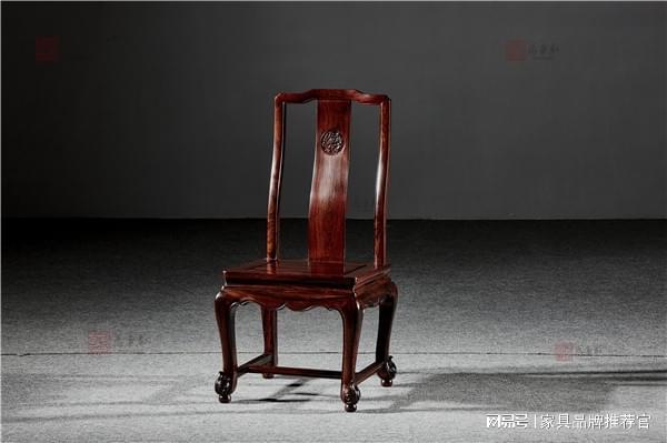 事红红木餐桌方圆之选：适配生活场景是关键AG真人百家家乐APP微凹黄檀工厂·万(图4)